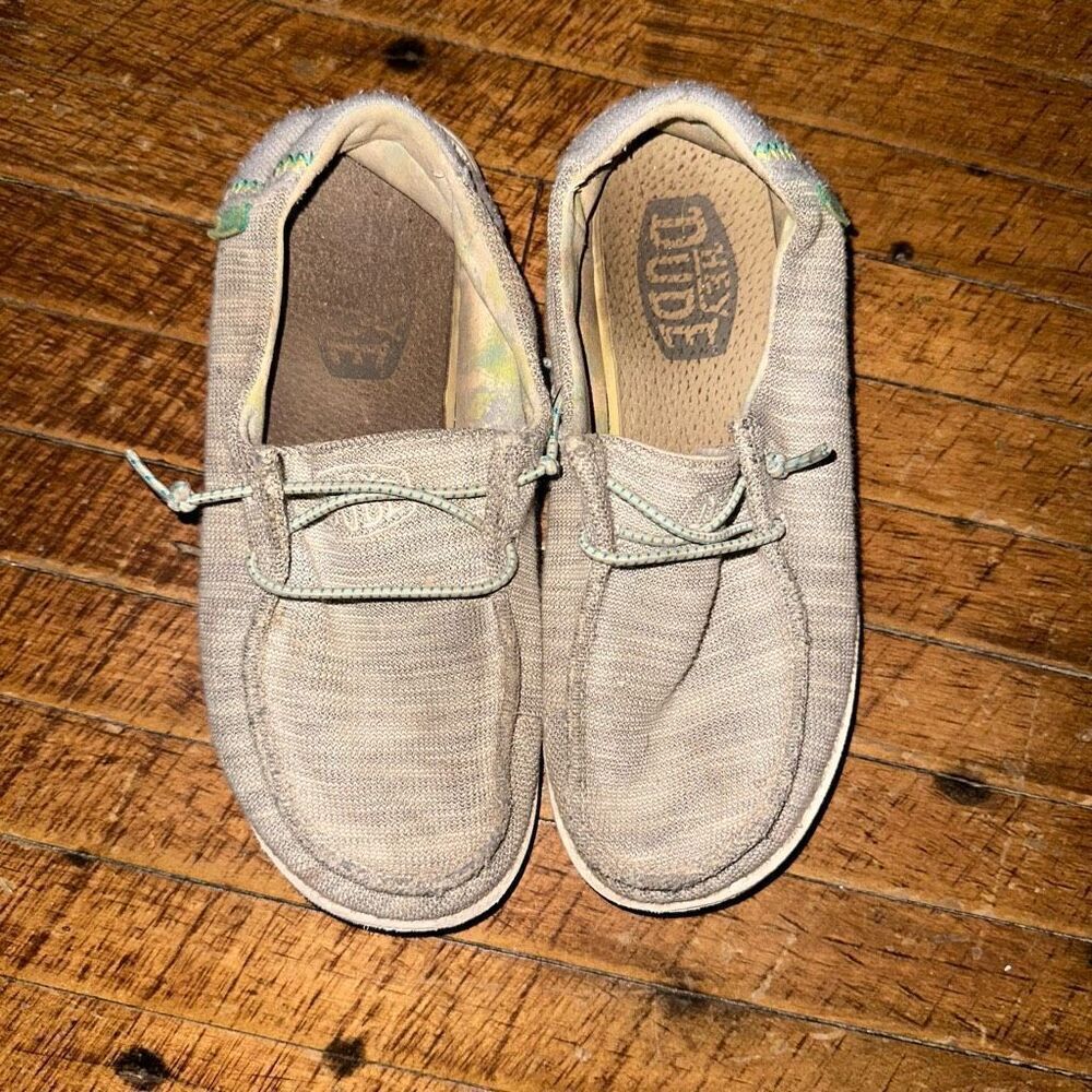 Hey Dudes Pearl River Wendy youth 2 slip on normcore shoes